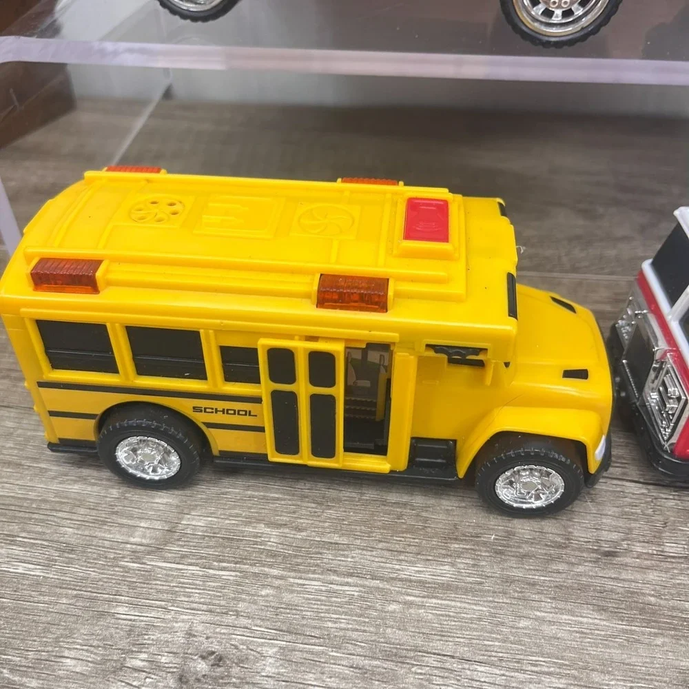Lot of Emergency Vehicles Toy Cars Fire Truck School‎ Bus Ambulance Police